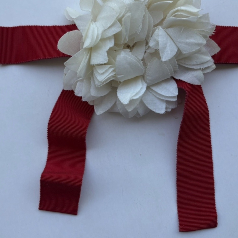 Gucci Red and White Floral Hair Accessory